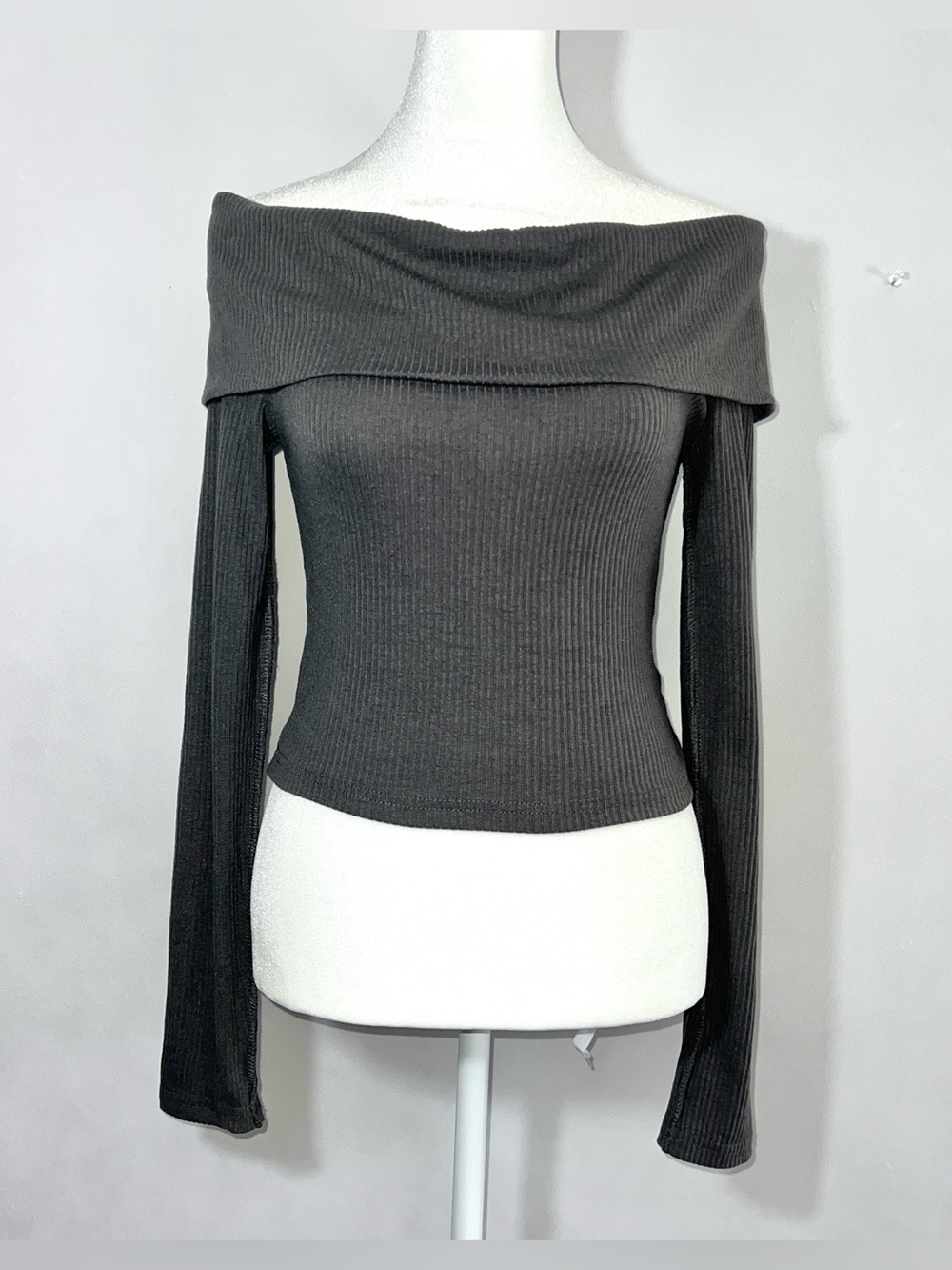 DAZY Charcoal Gray Off the Shoulder Foldover Long Sleeve Knit Top - Size S